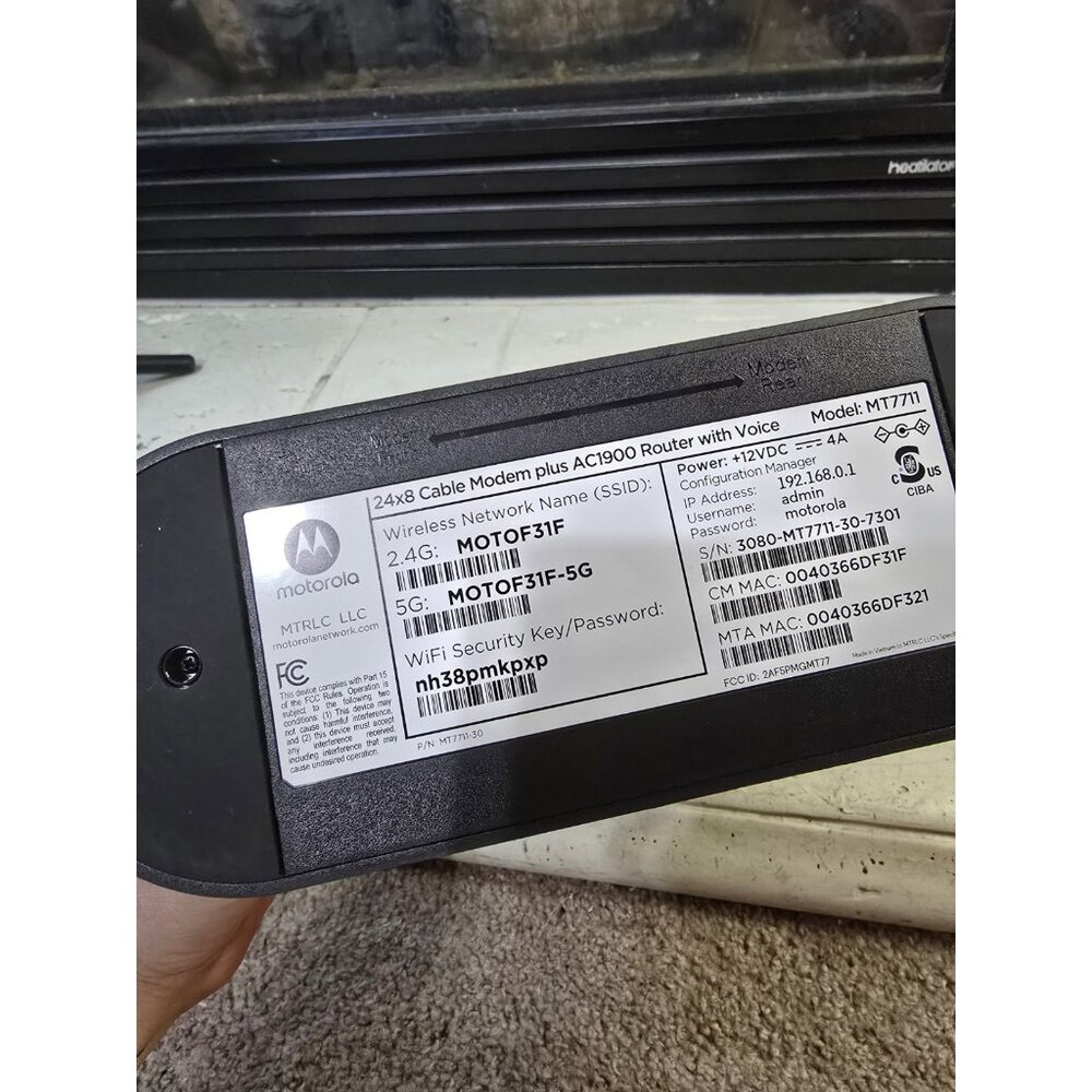Motorola MT7711 24X8 Cable Modem Plus Router With Voice DOCSIS 3.0 AC1900 - Picture 7 of 7